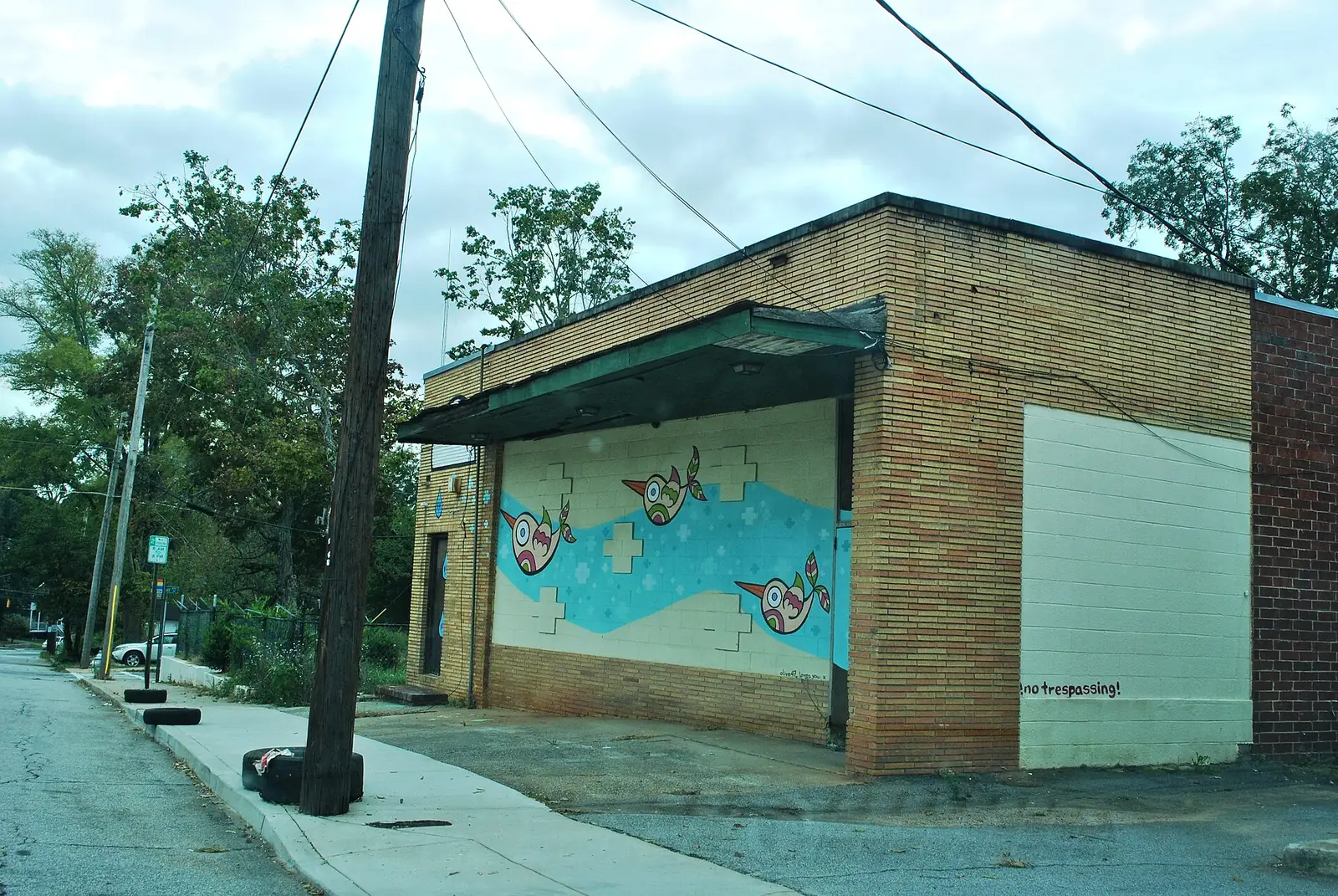 A building with a mural in the Lakewood Heights Historic District in southeast Atlanta
